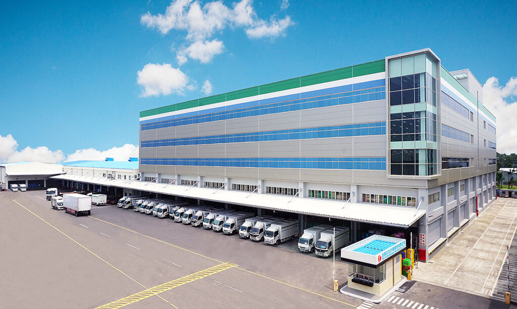 Taiwan FamilyMart Co. Ltd. Daxi REYI 1st & Third Phase 中鹿營造